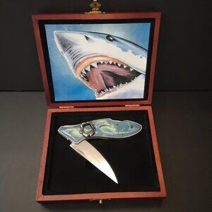 New Oscars Shark Stainless Steel Hunting Knife #88253 in Wooden Box